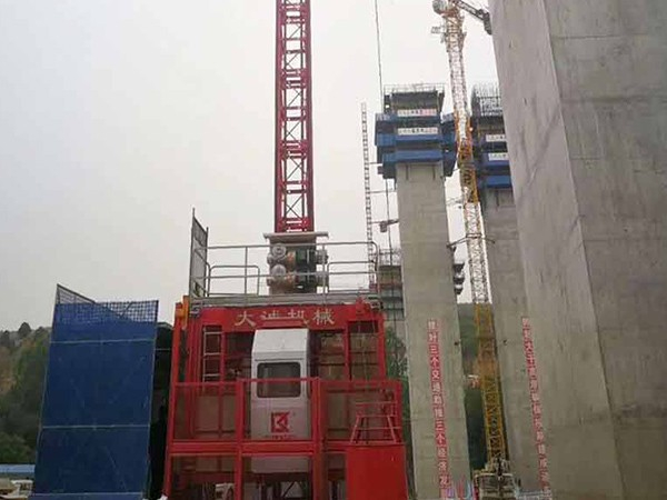 中鐵十九局集團使用大誠機械施工電梯、物料提升機案例
